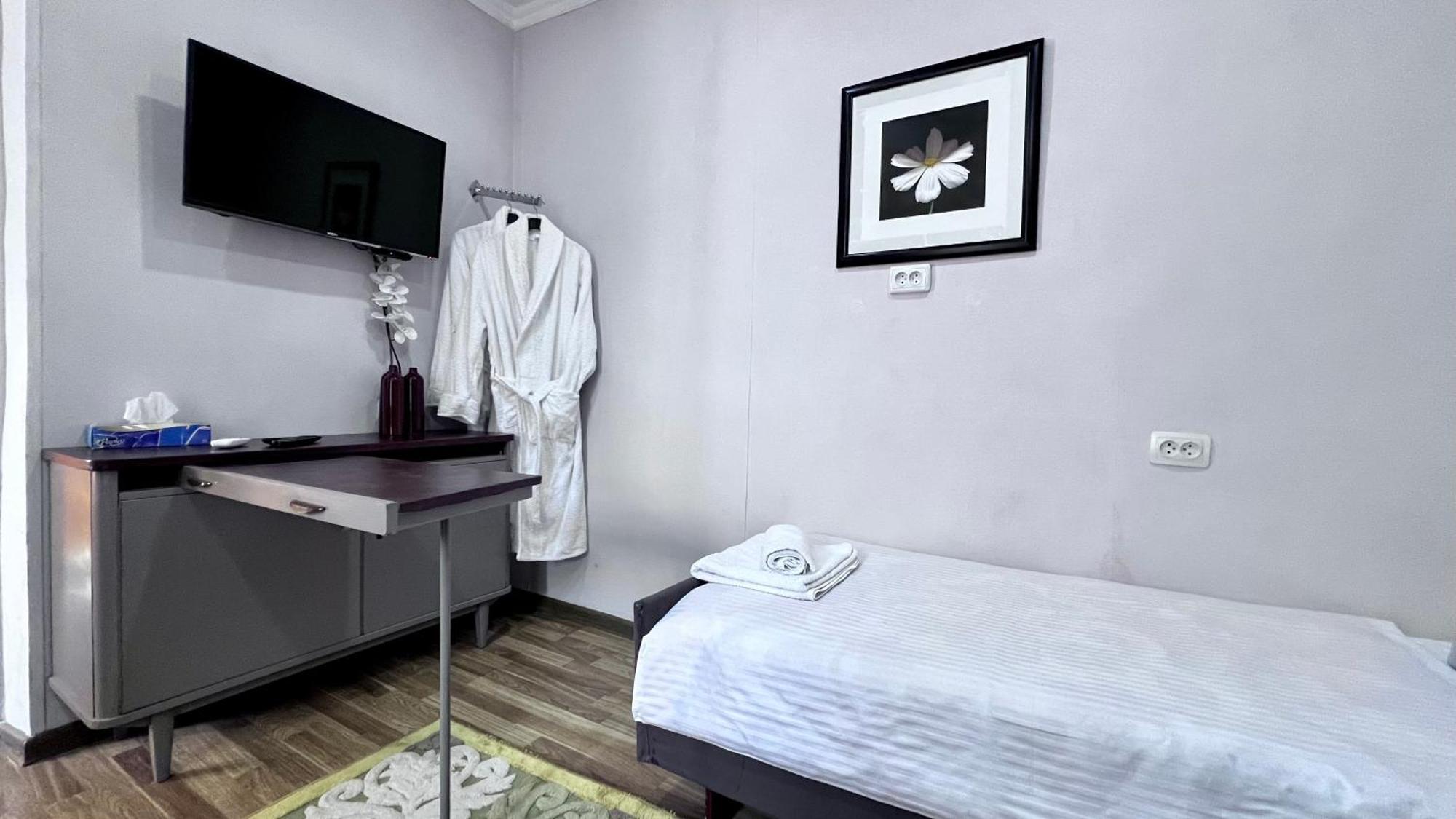 FRОDО - Cozy as a home. 2 floors, 2 bedrooms, large guest room, 1 bathroom Ташкент Экстерьер фото